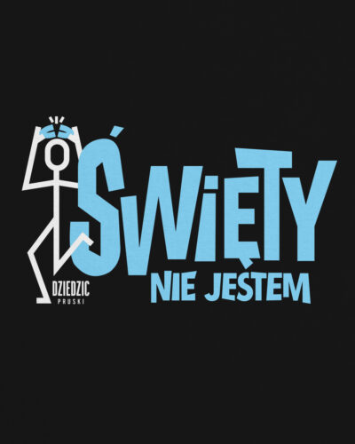 Czarna koszulka marki Dziedzic Pruski z autorską grafiką nawiązująca do stylistyki serialu SAINT - ŚWIĘTY z Rogerem Moorem oraz z Valem Kilmerem. Koszulka ma wesoły napis ŚWIĘTY NIE JESTEM.