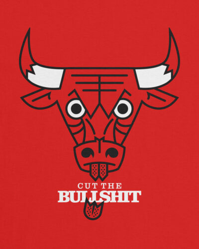 Czerwona koszulka bawełniana marki Dziedzic Pruski z charakterystyczną autorską grafiką przedstawiającą zaaranżowane logo zespołu koszykarskiego ligii NBA - Chicago Bulls.